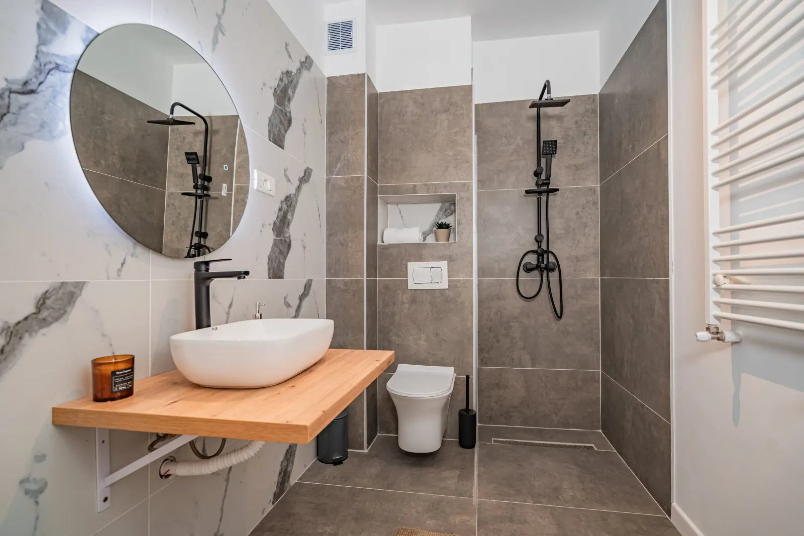 Baie apartament 3 camere
