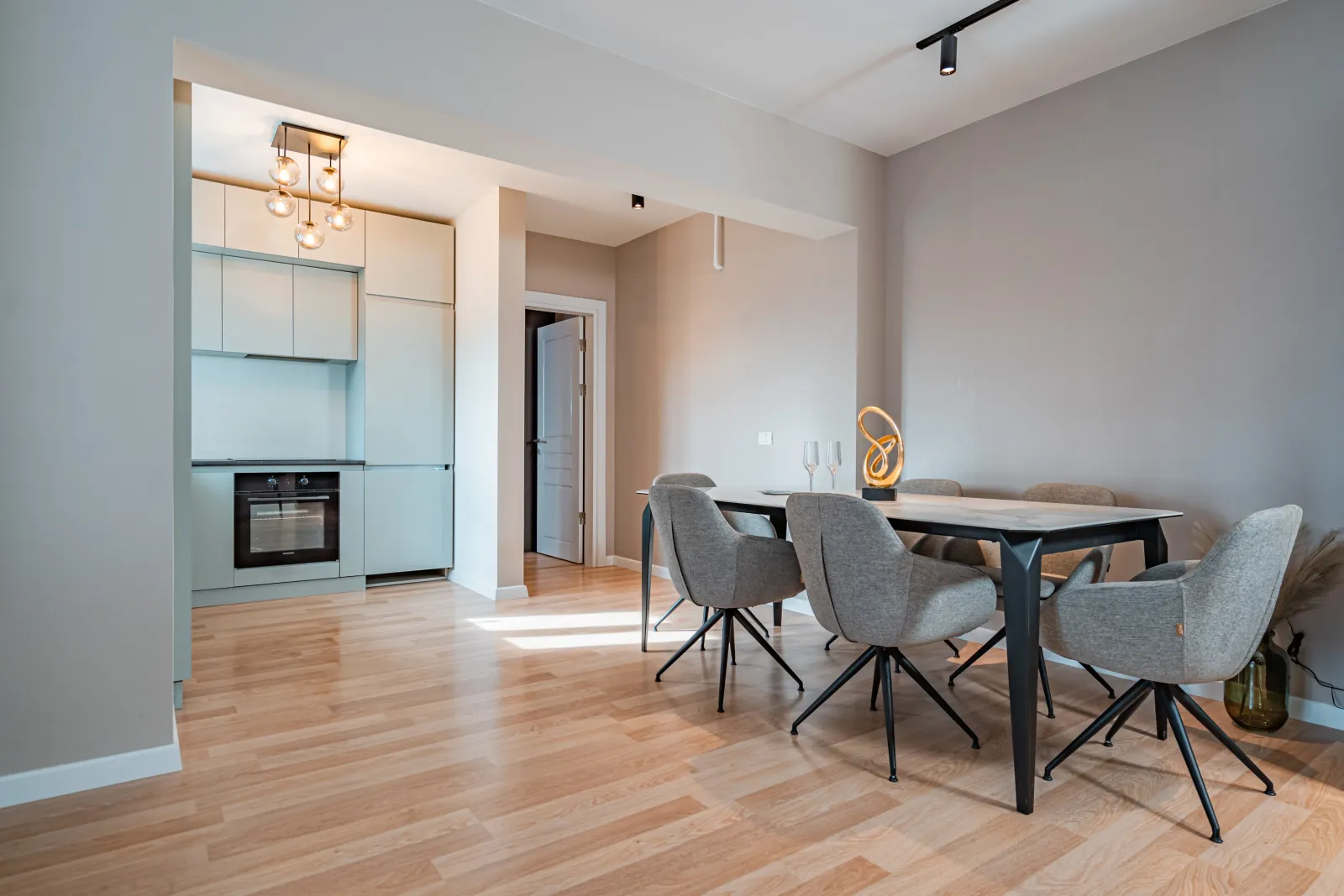 Bucătărie apartament 3 camere